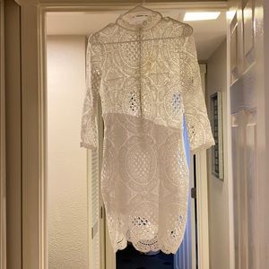 White lace short dress